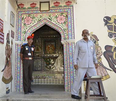 03 City-Palace,_Udaipur_DSC4308_b_H600